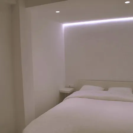 One By Olala Homes Athens